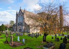 Lais Puzzle - Kilkenny, Irland. Friedhof vor der Kathedralkirche St. Canices - 100, 200, 500 & 1.000 Teile