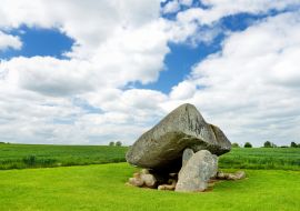Lais Puzzle - Der Brownshill Dolmen, ein großartiger megalithischer Granitstein in der Grafschaft Carlow, Irland - 1.000 Teile