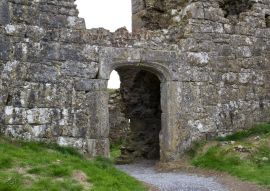 Lais Puzzle - Gewölbtes Steintor einer alten Burgruine in der Grafschaft Laois, Irland - 100, 200, 500 & 1.000 Teile
