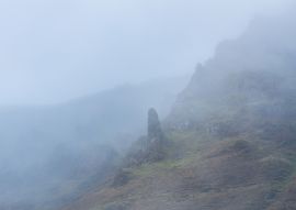 Lais Puzzle - Nebel um Felsformationen in den Comeragh Mountains, Irland - 100, 200, 500 & 1.000 Teile