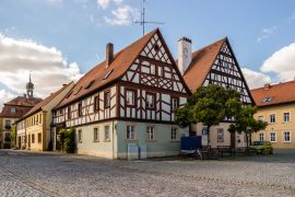 Lais Puzzle - Marktplatz mit Fachwerkhäusern in Baunach - 2.000 Teile
