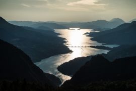 Lais Puzzle - Sonnenuntergang am Kremasta-See in Evrytania, Griechenland - 2.000 Teile