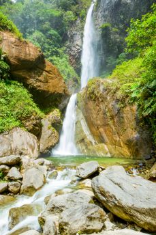 Lais Puzzle - Machay-Wasserfall bei Banos, Ecuador - 2.000 Teile