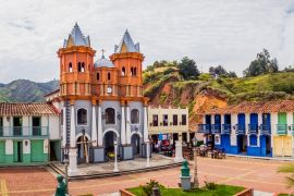 Lais Puzzle - Schöne Nachbildung der Altstadt, Guatape, Kolumbien - 2.000 Teile