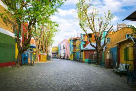 Lais Puzzle - Buenos Aires: Die Straße "Caminito" und ihre berühmten bemalten Häuser im Stadtteil La Boca - 2.000 Teile