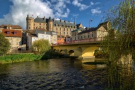 Lais Puzzle - Dorf Lapalisse, Frankreich - 2.000 Teile