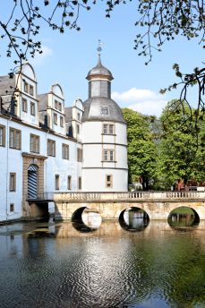 Lais Puzzle - Schloss Neuhaus bei Paderborn - 2.000 Teile
