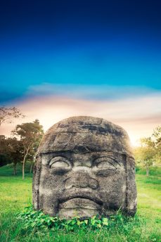 Lais Puzzle - Olmeken-Kolossalkopf in der Stadt La Venta, Tabasco, Mexiko - 2.000 Teile