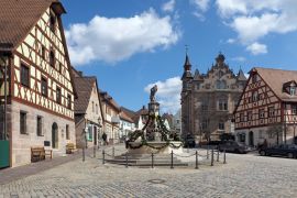 Lais Puzzle - Wendenbrunnen in Wendelstein - 2.000 Teile