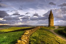 Lais Puzzle - Hartshead Pike bei Sonnenuntergang, England - 2.000 Teile