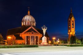 Lais Puzzle - Kirche bei Nacht, Tychy, Polen - 2.000 Teile
