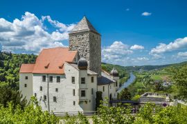 Lais Puzzle - Burg Prunn idyllisch über dem Altmühltal in Niederbayern - 2.000 Teile