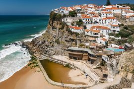 Lais Puzzle - Panoramablick auf das Dorf Azehnas do Mar, Region Sintra, Portugal - 2.000 Teile