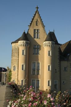Lais Puzzle - Schloss; Rathaus; Region Pays de Loire; La Fléche; 72, Frankreich - 2.000 Teile