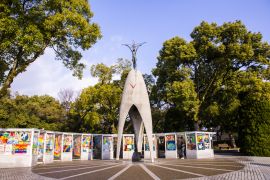 Lais Puzzle - Hiroshima, Japan: Friedensdenkmal der Kinder - 2.000 Teile