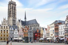 Lais Puzzle - Die St. Rumbold-Kathedrale am Grote Markt. Mechelen - 2.000 Teile