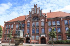 Lais Puzzle - Jahnschule in Wittenberge`s Gründerzeitviertel - 2.000 Teile