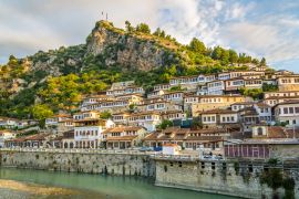 Lais Puzzle - Blick auf die Altstadt von Berat, Albanien - 2.000 Teile