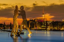 Lais Puzzle - Ansicht von Molecule Man, Land Berlin, Deutschland - 2.000 Teile