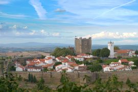 Lais Puzzle - Schloss Braganca in Braganca, Portugal - 2.000 Teile