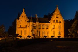 Lais Puzzle - Schloss Cortewalle in Beveren, Belgien, bei Nacht - 2.000 Teile