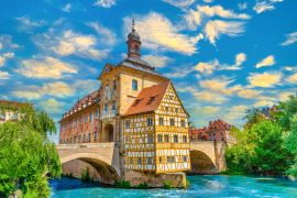 Lais Puzzle - Das alte Rathaus über der Regnitz in Bamberg, Franken, Bayern, Deutschland - 2.000 Teile