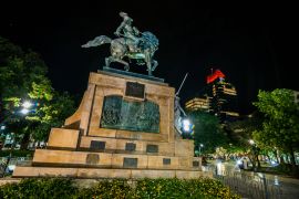 Lais Puzzle - Die Plaza de la Libertad in der Stadt Santiago del Estero in Argentinien - 2.000 Teile