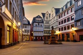 Lais Puzzle - Historische Ostzeile am Römerberg Frankfurt am Main - 2.000 Teile