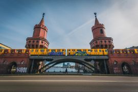 Lais Puzzle - Blick auf die Oberbaumbrücke, die deutsche Oberbaumbrücke und die Spree in Berlin, Deutschland - 2.000 Teile