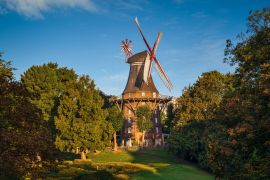 Lais Puzzle - Ansicht einer alten Windmühle in Bremen, Deutschland - 2.000 Teile