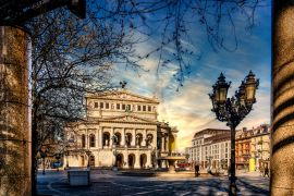 Lais Puzzle - Ansicht der Alten Oper, Frankfurt am Main, Hessen, Deutschland. - 2.000 Teile