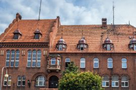 Lais Puzzle - Gemeindeamt in der Stadt Czarnkow, Region Wielkopolska, Polen - 2.000 Teile