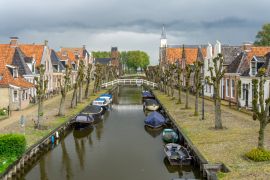 Lais Puzzle - das Stadtzentrum der malerischen niederländischen Stadt Sloten - 2.000 Teile
