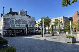 Lais Puzzle - Historisches Gebäude in der Altstadt von Heerenveen - 2.000 Teile
