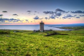 Lais Puzzle - Doonagore Burg bei Sonnenuntergang, Co. Clare, Irland - 2.000 Teile
