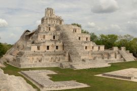 Lais Puzzle - Panoramablick auf die Maya-Pyramiden Edzna. Yucatan, Campeche, Mexiko - 2.000 Teile