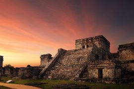 Lais Puzzle - Castillo-Festung bei Sonnenuntergang in der alten Maya-Stadt Tulum, Mexiko - 2.000 Teile