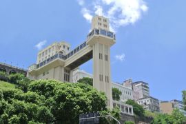 Lais Puzzle - Im Elevador Lacerda nach Pelourinho, Brasilien - 2.000 Teile