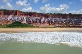 Lais Puzzle - Klippen am Strand von Gunga, Bundesstaat Alagoas, Brasilien - 2.000 Teile