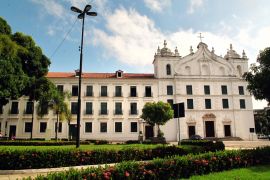 Lais Puzzle - Kirche Santo Alexandre und Museum für sakrale Kunst im alten Zentrum von Belém, Brasilien - 2.000 Teile