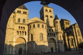 Lais Puzzle - Ansicht des Trierer Doms, Trier, Deutschland. - 2.000 Teile