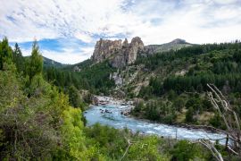 Lais Puzzle - Caleufú Pozones auf der Route 63 zwischen San Martín de los Andes und Villa Traful, Neuquén, Argentinien - 2.000 Teile