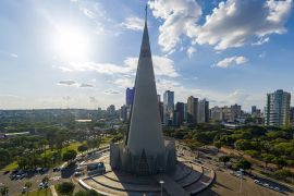Lais Puzzle - Metropolitan-Kathedrale Basilika Minor Nossa Senhora da Glória, Maringá, Paraná, Brasilien - 2.000 Teile