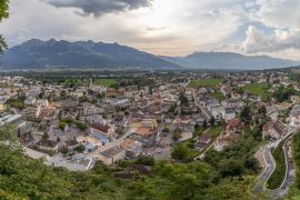 Lais Puzzle - Panorama von Vaduz, Liechtenstein - 2.000 Teile