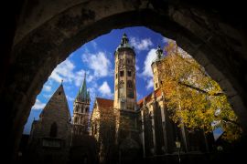 Lais Puzzle - Ansicht von Sachsen-Anhalt, Naumburg, Dom in Deutschland. - 2.000 Teile