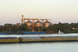 Lais Puzzle - Chatas auf dem Madeira-Fluss Hidrovia in Porto Velho, Brasilien - 2.000 Teile