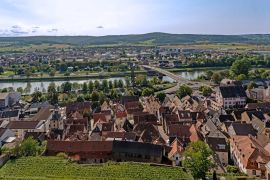 Lais Puzzle - Blick über die Altstadt von Klingenberg am Main in Unterfranken, Bayern, Deutschland - 2.000 Teile
