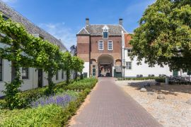 Lais Puzzle - Garten und Schloss im historischen Zentrum von Montfoort, Niederlande - 2.000 Teile