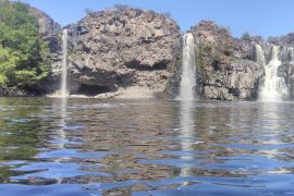 Lais Puzzle - Ansicht der Wasserfälle gegen klaren Himmel, Mexiko - 2.000 Teile