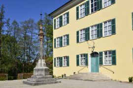 Lais Puzzle - Denkmal vor Wasserschloss in Unterwittelsbach bei Aichach - 2.000 Teile